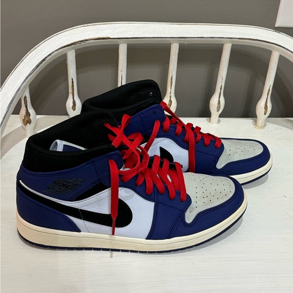 mens jordans mids
